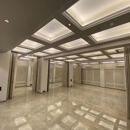 J Hotel And Banquets Mumbai Exterior foto