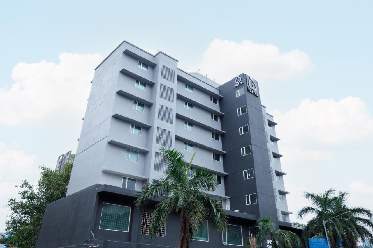 J Hotel And Banquets Mumbai Exterior foto