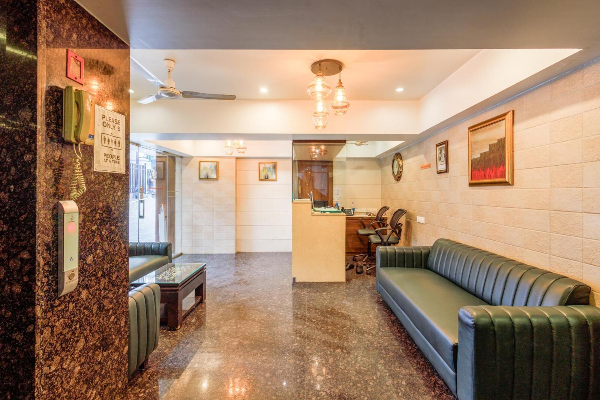 J Hotel And Banquets Mumbai Exterior foto